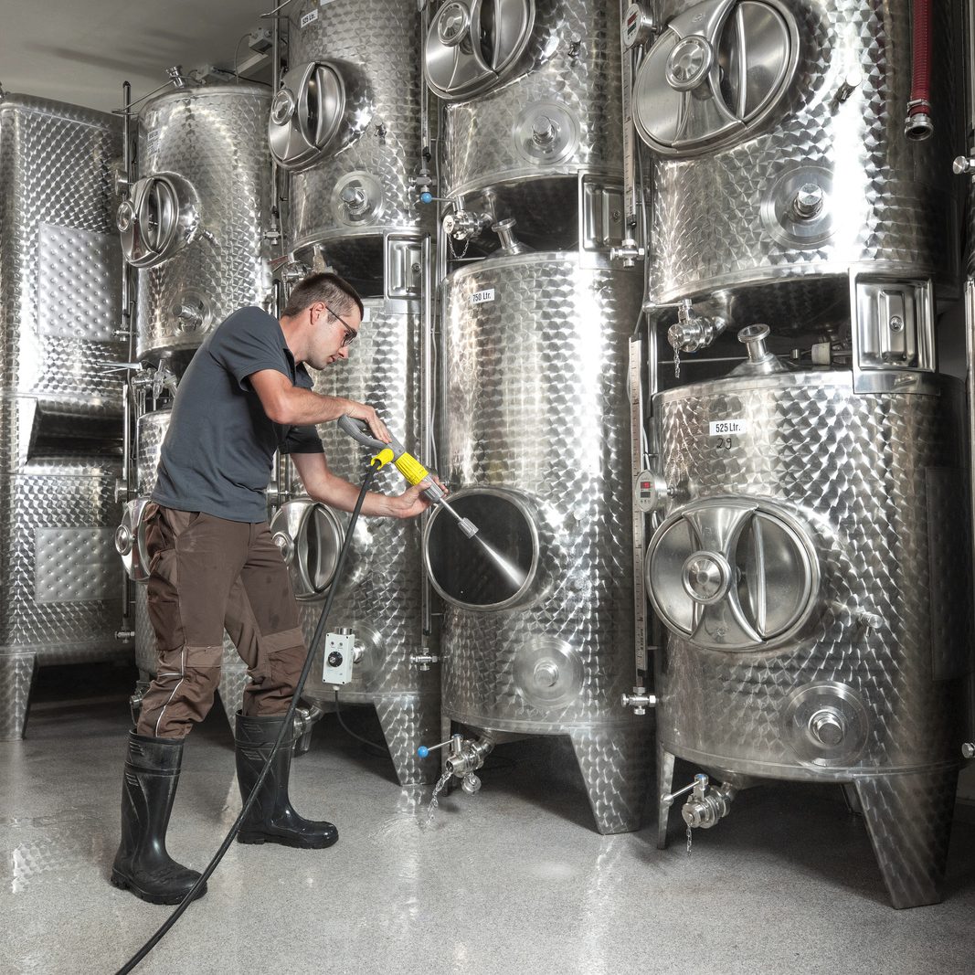 HD_agriculture_wine_cellar_rinsing_app_05-Screen